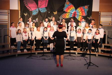 Območna revija otroških in mladinskih pevskih zborov občin Kamnik in Komenda (48)